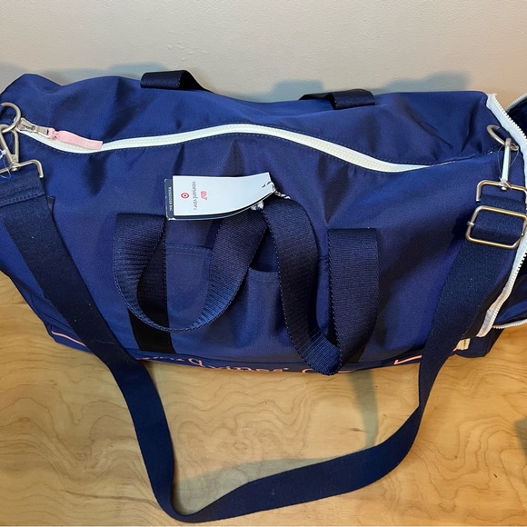 Vineyard Vines Target Weekender Duffel Bag NWT - Picture 12 of 12